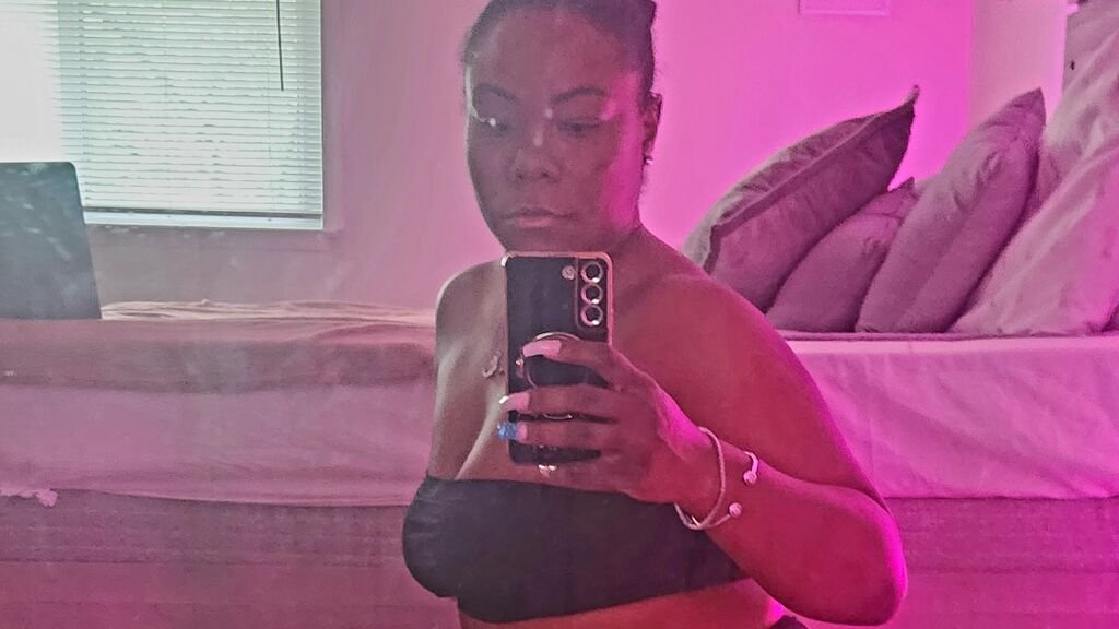 From Amateur to Webcam Model: KendallNoelle's Journey From Amateur to Webcam Model: KendallNoelle’s Journey