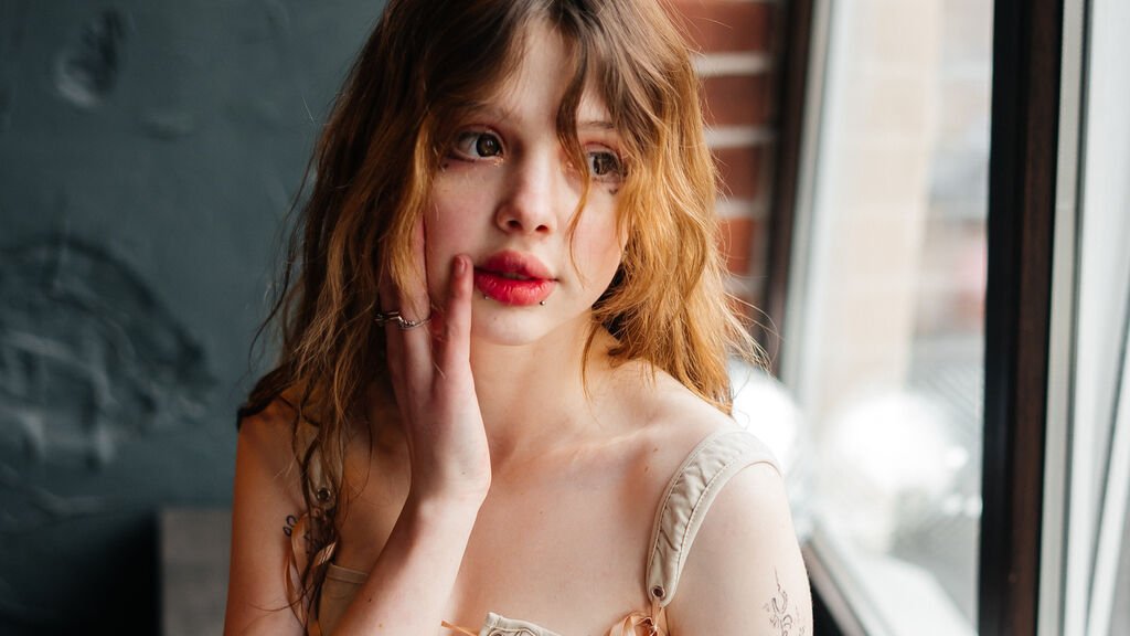 From Amateur to Webcam Model: My Journey with AnitaLein From Amateur to Webcam Model: My Journey with AnitaLein