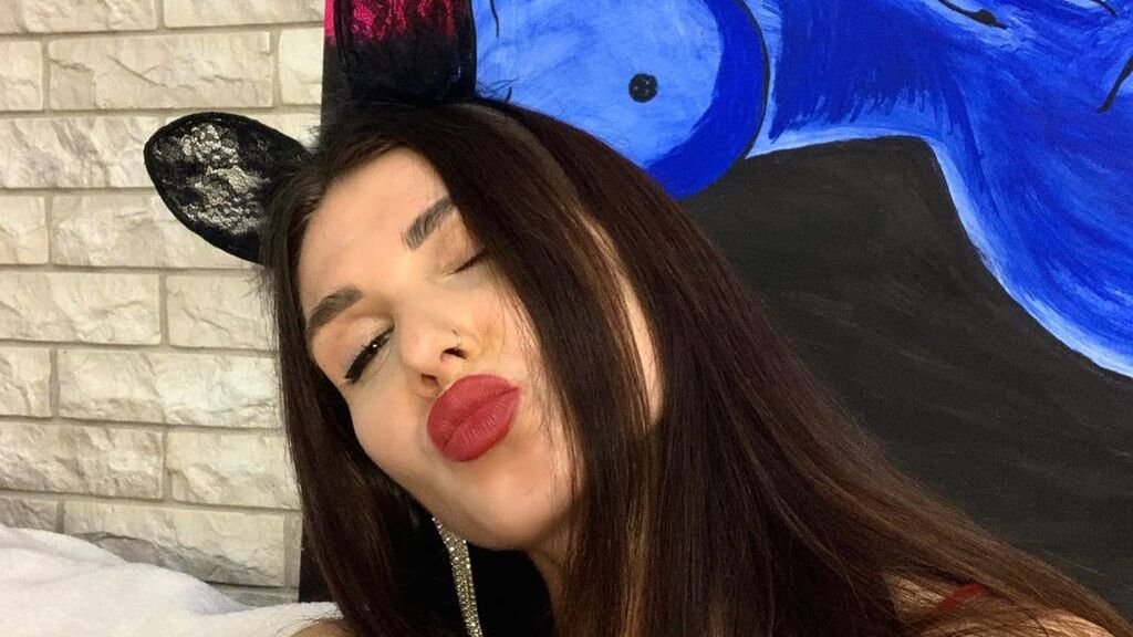 From Amateur to Webcam Model: My Journey with BellaMedison From Amateur to Webcam Model: My Journey with BellaMedison