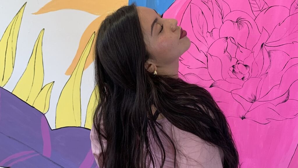 From Amateur to Webcam Model: My Journey with CataWhi