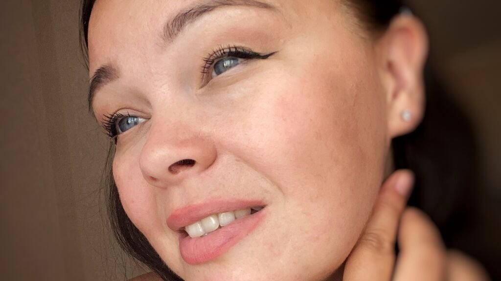 From Amateur to Webcam Model: My Journey with DanaJonsons From Amateur to Webcam Model: My Journey with DanaJonsons