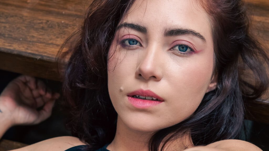 from amateur to webcam model my journey with danilii