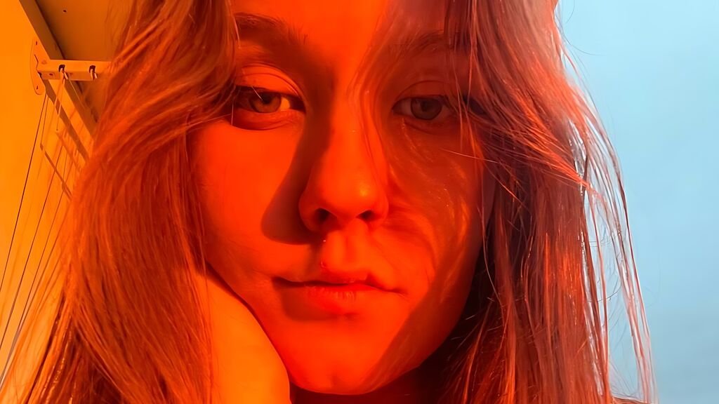 From Amateur to Webcam Model: My Journey with DariaMorgen