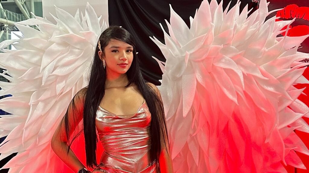 from amateur to webcam model my journey with geralmuv