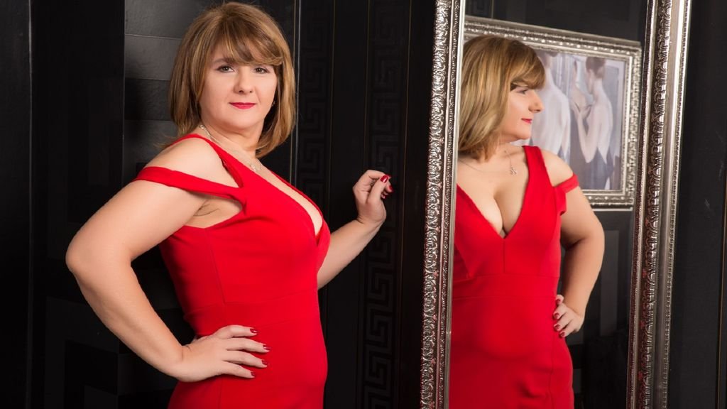 From Amateur to Webcam Model: My Journey with MeredithJay From Amateur to Webcam Model: My Journey with MeredithJay