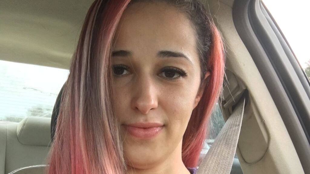 from amateur to webcam model my journey with mzmel