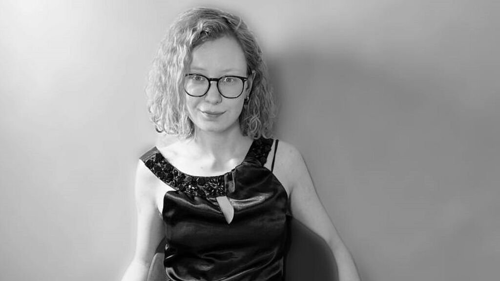 From Amateur to Webcam Model: My June Makein Journey From Amateur to Webcam Model: My June Makein Journey