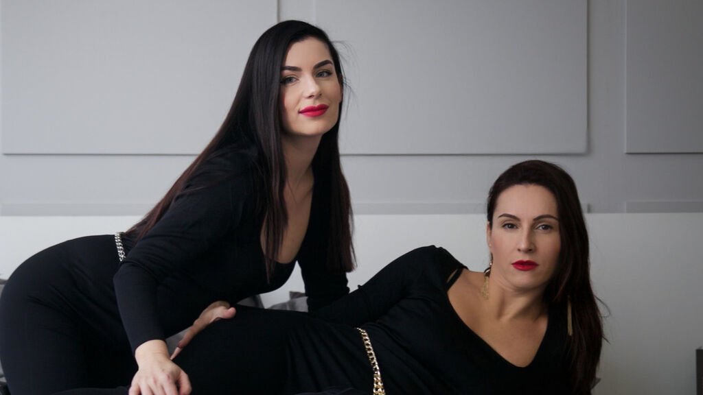 From Amateur to Webcam Model: NinaAndNella's Journey From Amateur to Webcam Model: NinaAndNella’s Journey