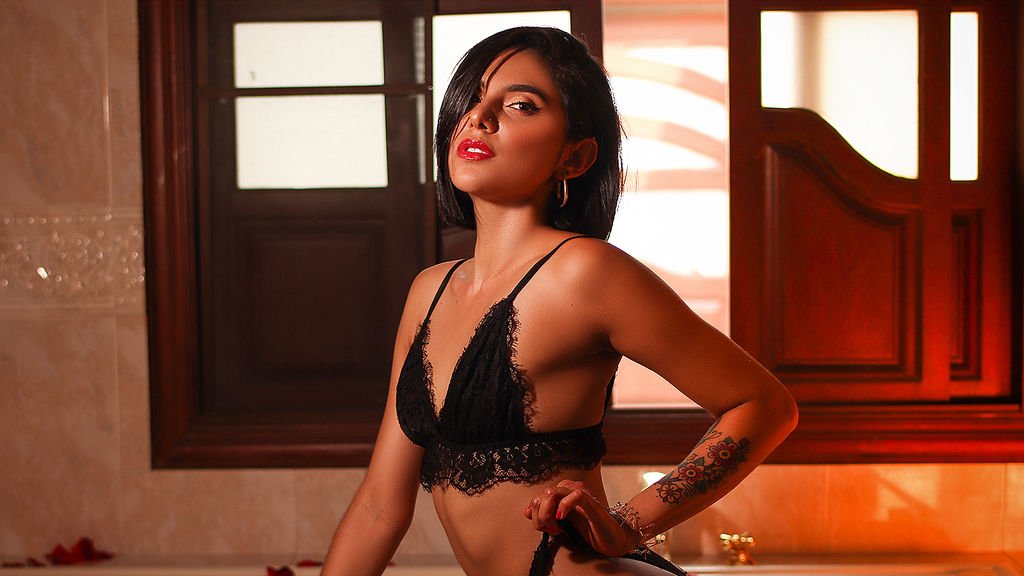 From Amateur to Webcam Model: The AdaKeller Story From Amateur to Webcam Model: The AdaKeller Story