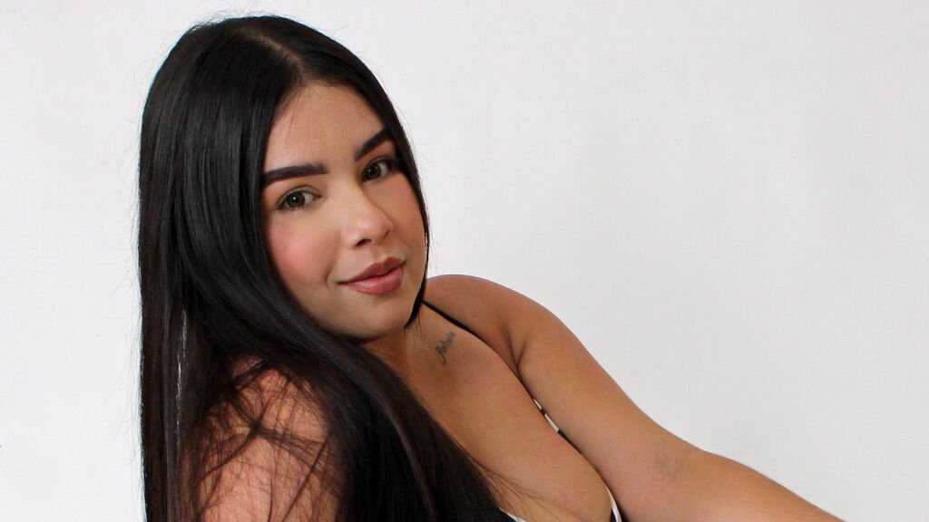 From Amateur to Webcam Model: The Cathe Robinson Story