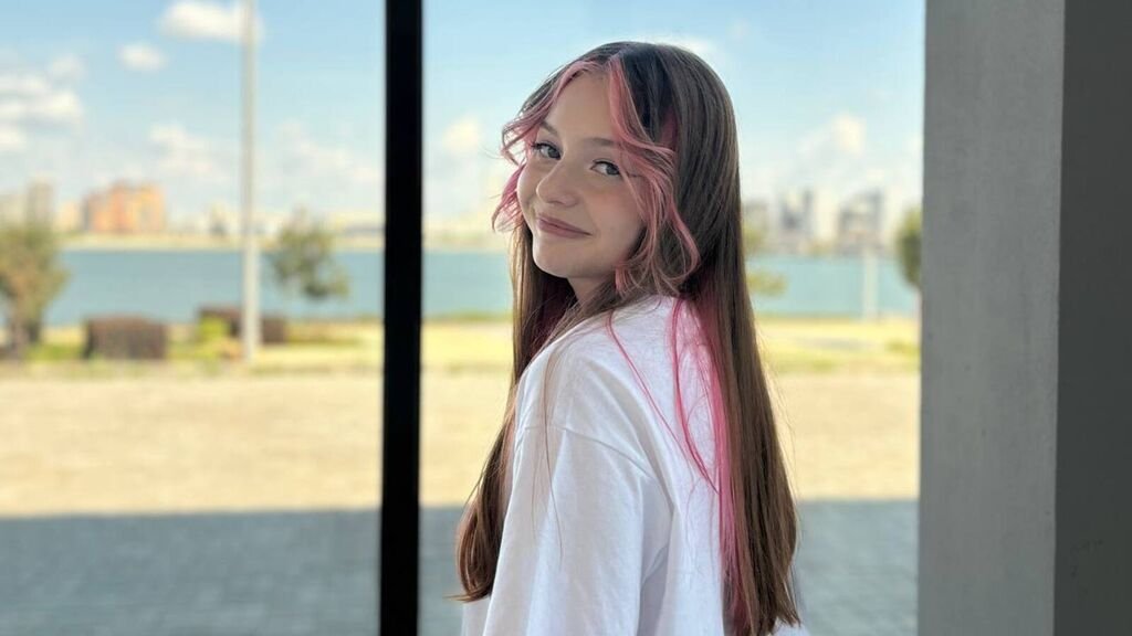 From Amateur to Webcam Model: The DarleneSaint Success Story From Amateur to Webcam Model: The DarleneSaint Success Story