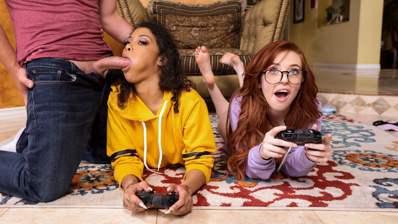Gamer Girls' Threesome Quest Gamer Girls' Threesome Quest