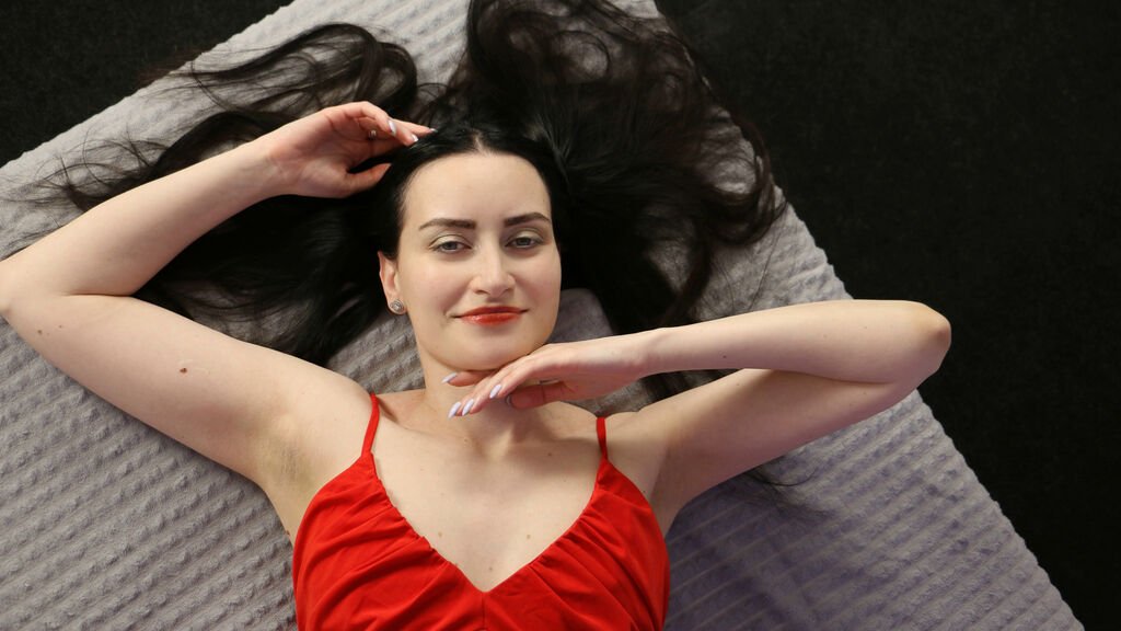 HelenDivine's Amateur Webcam Model Adventure HelenDivine’s Amateur Webcam Model Adventure