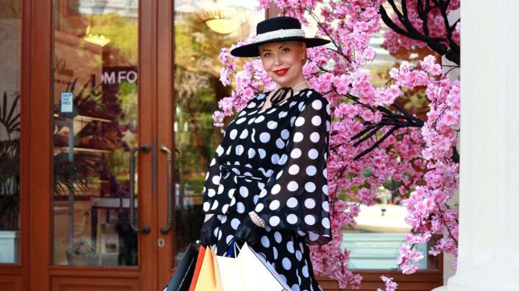 JanetPearls: Pearls, Pixels & Playful Grins