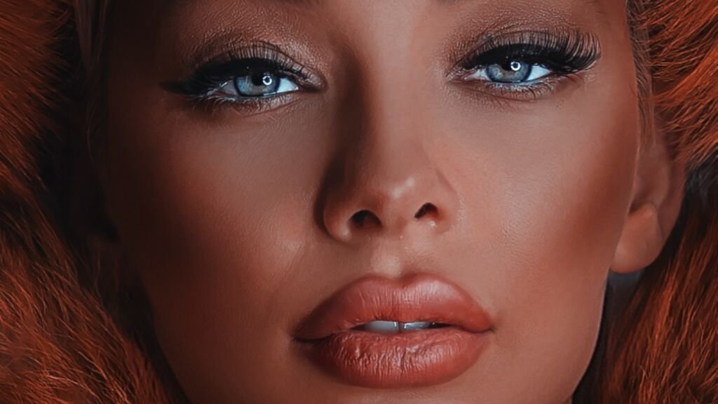 KatalinaRouge: More Than a Webcam, Its a Vibe