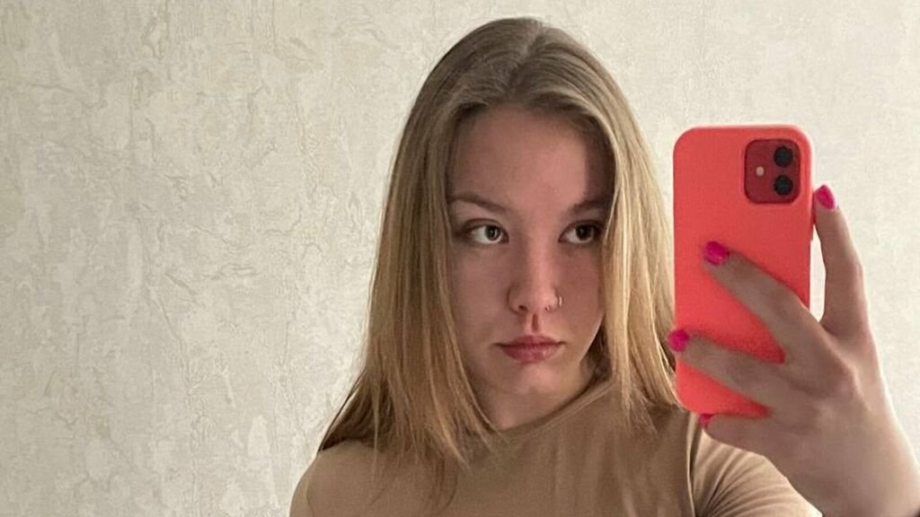 KatyMagic's Amateur Webcam Model Adventures