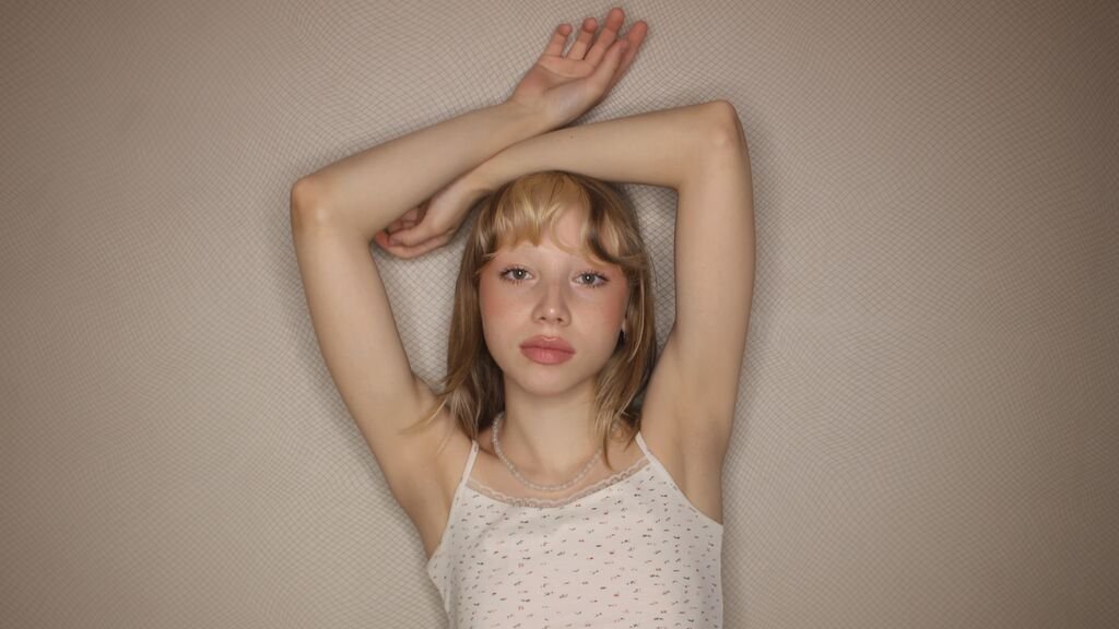 Lilou Wilson’s Amateur Webcam Model Adventures