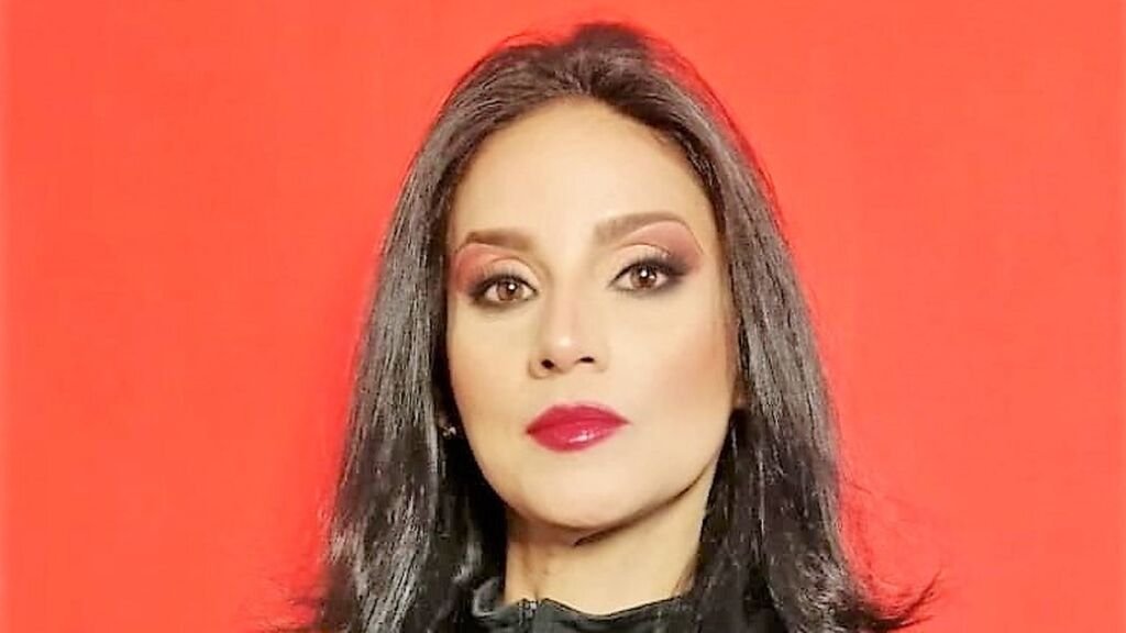 LisyTaylor’s Amateur Webcam Model Adventures