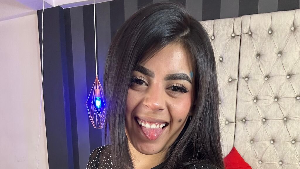 LucySuzukis Neon Dream Stream LucySuzukis Neon Dream Stream