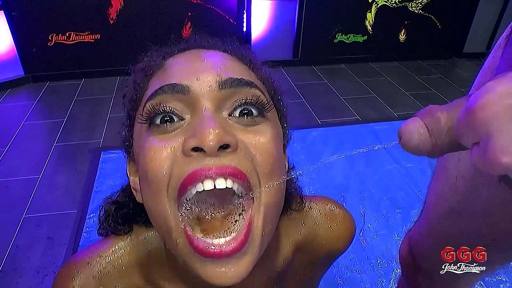 luna corazon the piss oasis