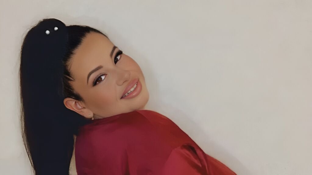 LyzzyKis’ Amateur Webcam Model Adventures