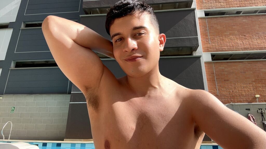 MaxCols Cam: More Than Just a Pretty Stream MaxCols Cam: More Than Just a Pretty Stream