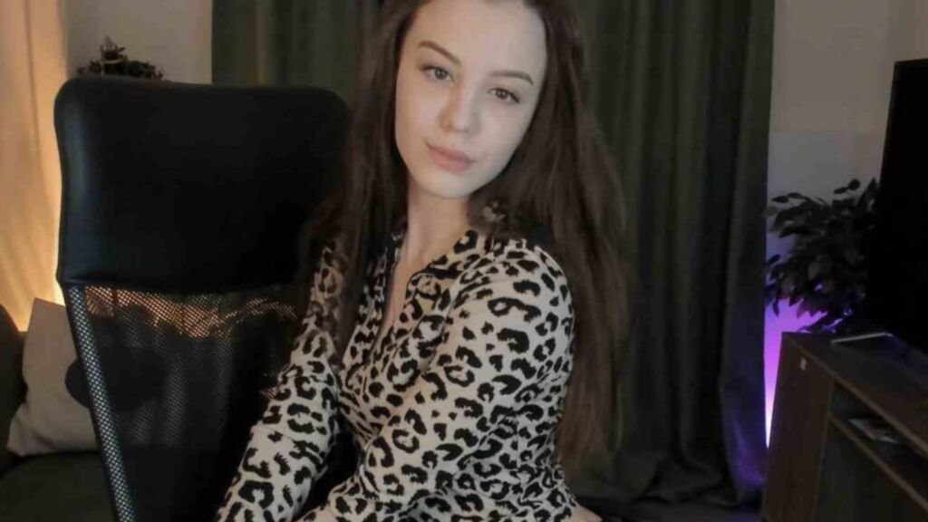 MilaStoyne: Pixels, Passion & Playful Nights