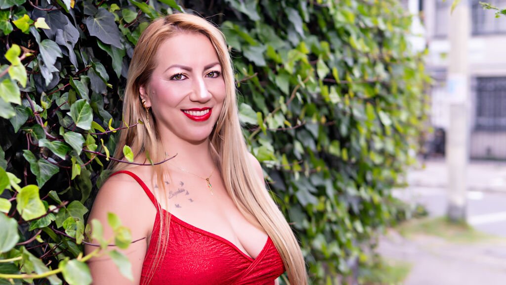 Raquelle Watson's Amateur Webcam Model Adventures Raquelle Watson’s Amateur Webcam Model Adventures