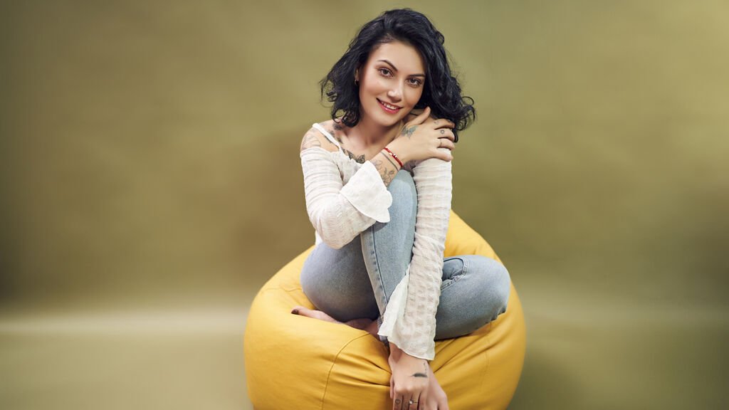 RosellineBlack’s Amateur Webcam Model Adventures