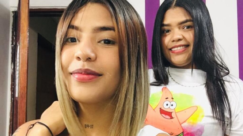 rosseandkats amateur webcam model adventures