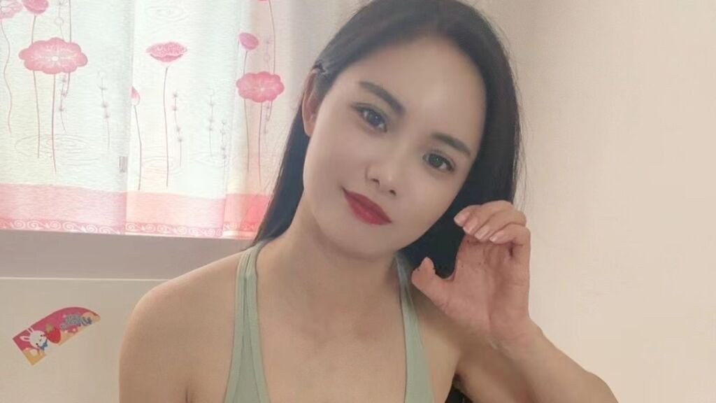 SarahJudy's Amateur Webcam Model Adventures SarahJudy’s Amateur Webcam Model Adventures