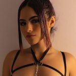 scarletteross amateur webcam model shares her passion