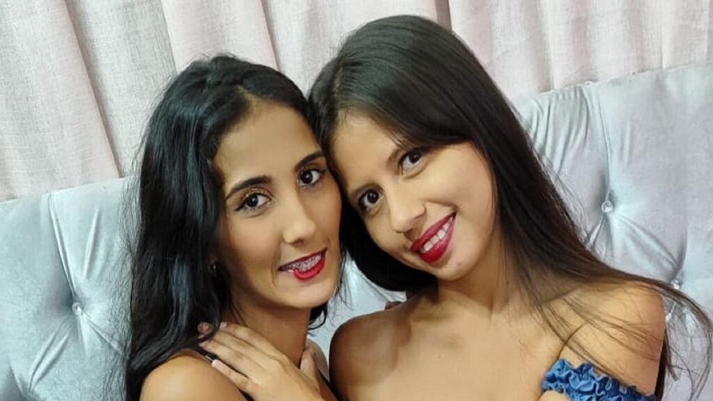 ShantalAndJener's Amateur Webcam Model Adventures ShantalAndJener’s Amateur Webcam Model Adventures