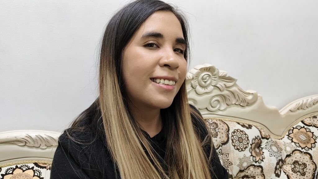 silvymancinis amateur webcam model adventures