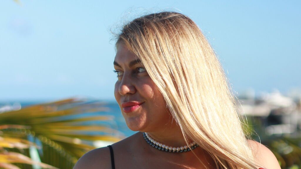 StefiJune’s Amateur Webcam Model Adventures