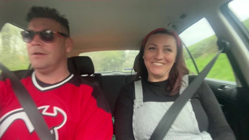 trapped in a taxi a desperate plea