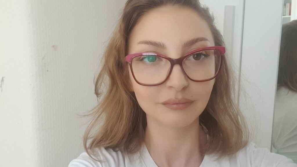 UnforgettableMik's Amateur Webcam Model Adventures UnforgettableMik’s Amateur Webcam Model Adventures